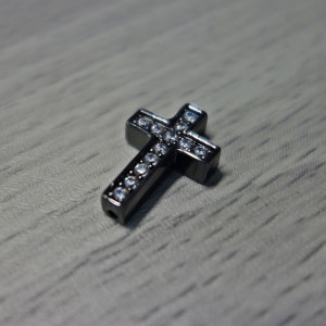 Metal cruce cu zirconi - negru