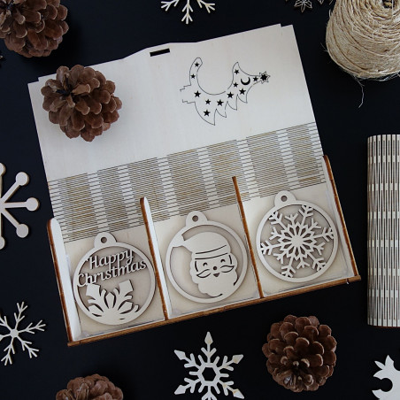 Set de frumoase decoratiuni de Craciun din lemn, 1 set-18 bucati