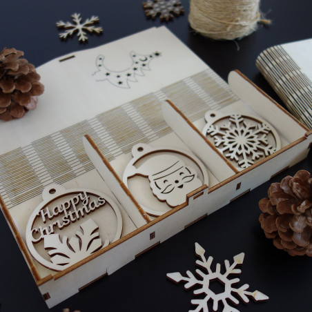 Set de frumoase decoratiuni de Craciun din lemn, 1 set-18 bucati