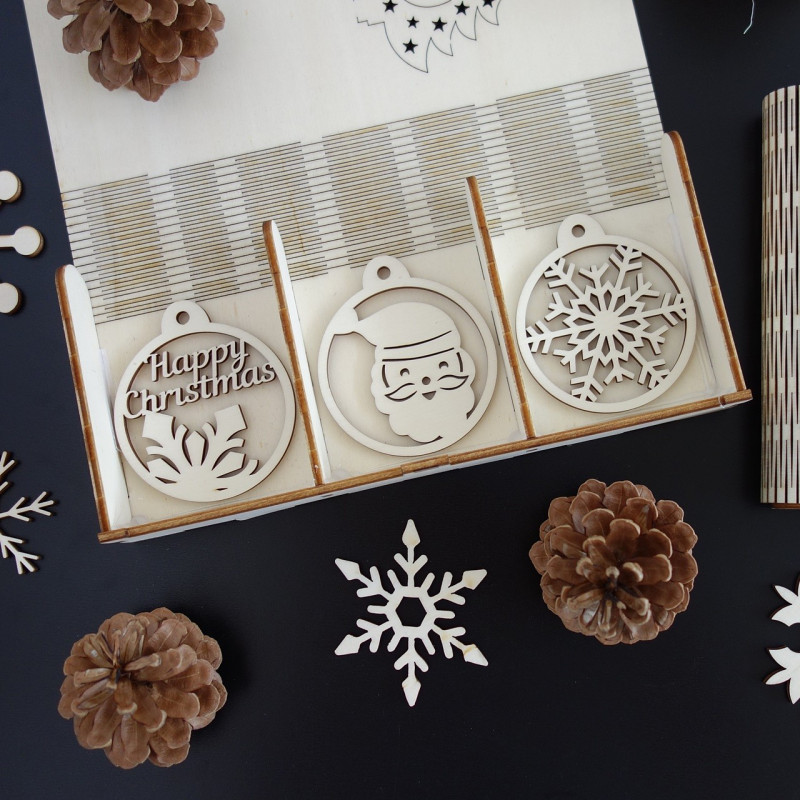 Set de frumoase decoratiuni de Craciun din lemn, 1 set-18 bucati