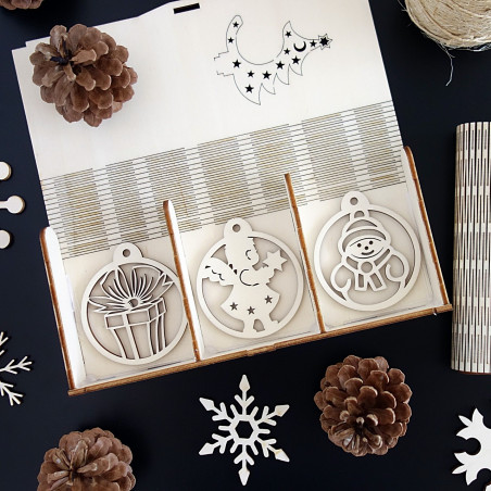 Decoratiuni din lemn de Craciun, 1 set-18 bucati