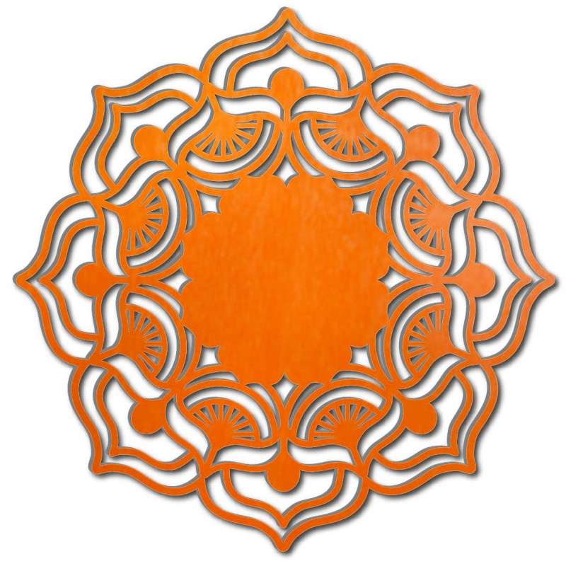 Trandafirul vieții sa ridicat în jurul unei imagini de lemn pe un perete de placaj Mirek