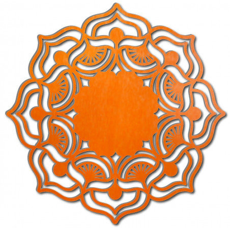 Trandafirul vieții sa ridicat în jurul unei imagini de lemn pe un perete de placaj Mirek